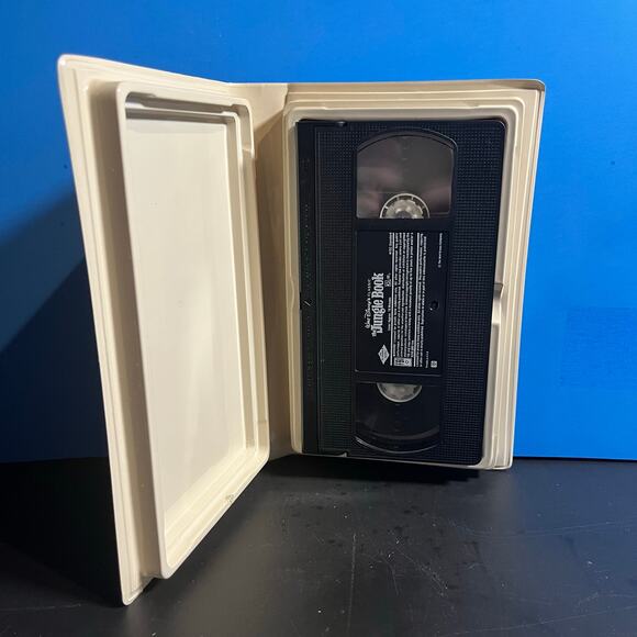 Walt Disney’s The Jungle Book (VHS, 1997) Black Diamond Classic – Clamshell Case - Picture 5 of 7